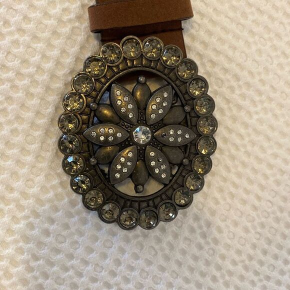 New Faux Leather Perforated Rhinestone Buckle Belt - Picture 3 of 5